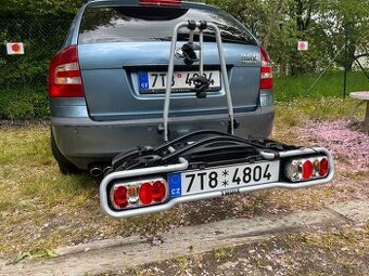 Nosič jízdních kol na tažné zařízení