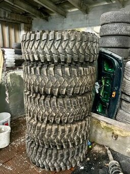 Maxxis Trepador 37x12.5 r17