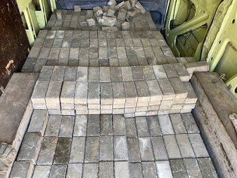Dlažba zámková parketa, 10 x20 cm, tloušťka 6 cm, použitá