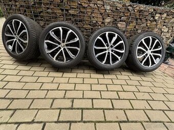 Octavia 3 letní sada Hawk 225/45-17 Bridgestone TOP