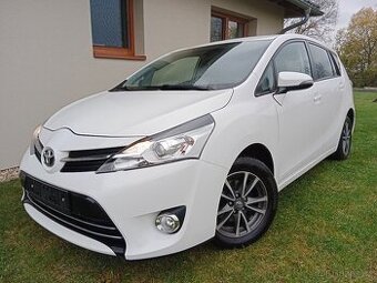 Toyota Verso 1.6i - 7 míst ,NAVI, kamera ,bez koroze