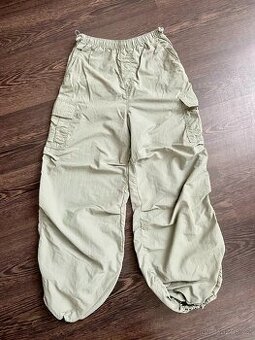 Kalhoty parašutky HM velikost 152/158 - jako nové