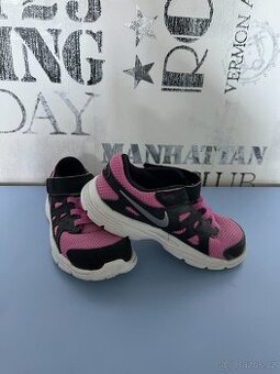 Dívčí boty NIKE, vel. 27