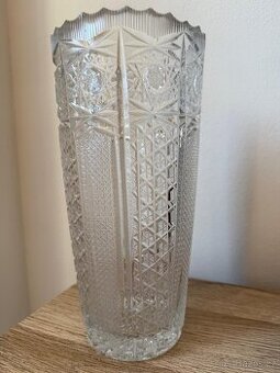 Stará broušená čirá váza