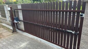 Ocelove konstrukce vrata