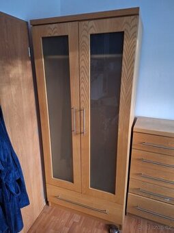 Šatní skříň od truhláře