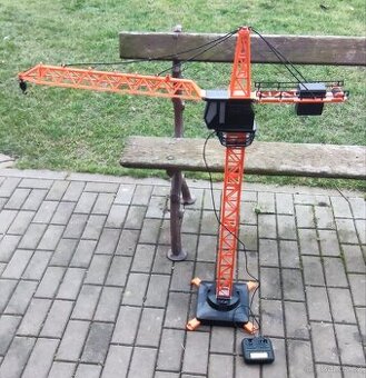Jeřáb na ovládání