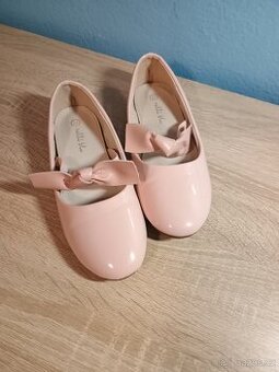 Baleríny, společenská obuv s mašlí vel.32