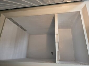 truhlicový mrazák, 200L