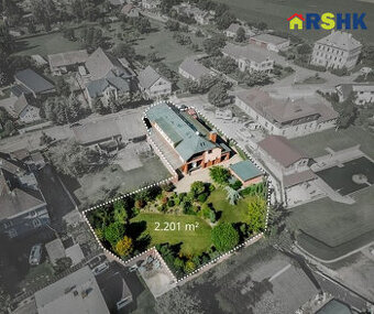 Výjimečný obytně-komerční objekt - 1