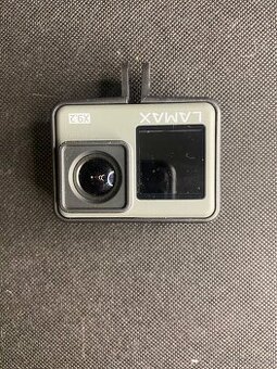 LAMAX X9.2 – 4K akční kamera (Dual Screen) + bohaté přísluše