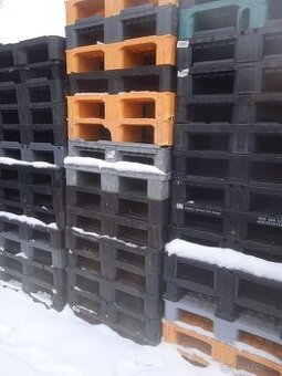 Plastové palety 120x80cm