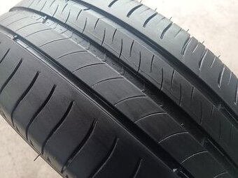205/60 R16 MICHELIN (2216)