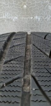 Zimní 225/40/19