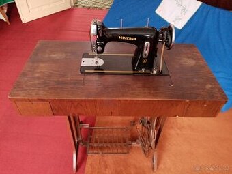 MINERVA (typ 122) – šicí stroj