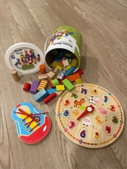 Dřevěné hračky / učící pomůcky