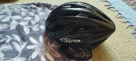 Cyklistická helma Giro vel 54-61cm