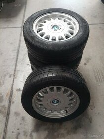 Na prodej sada kol s letní pneu na BMW Dunlop 225/55 R16 - 1
