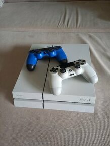 PlayStation 4 500 GB bílý + 2 ovladače