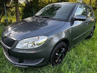 Škoda Fabia 1.4 Benzin 63/KW Rok v.:2011/4