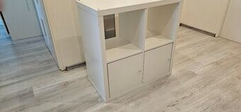 Knihovna Ikea kallax