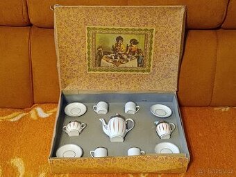 Porcelánový servis pro panenky