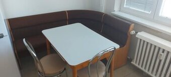 JÍDELNÍ KOUT + STŮL A DVĚ ŽIDLE - ZDARMA - PARDUBICE