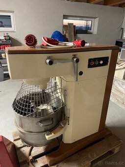 Robot alba re 22