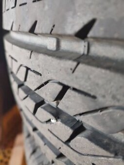 Pneu 215/75r16c