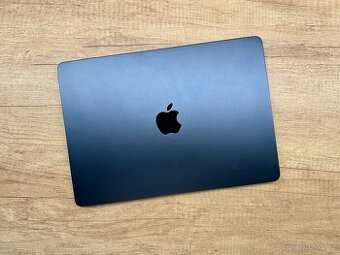 MacBook Air 13" M2 CZ 2022 (8 GB RAM, 256 GB), baterie 100 