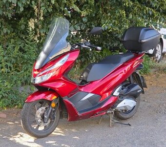 Honda PCX 125 r.v 2020, 14t km
