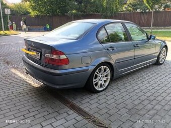 BNW E46 325I 141 kWBMW 325i  2002 automat TIP tronic