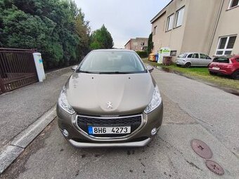 Peugeot 208 1.2 60 kW, najeto jen 43 000 km - 1