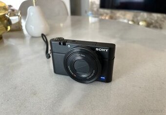 Digitálny fotoaparát - Sony Cyber-Shot DSC-RX100
