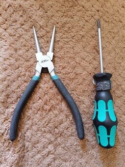 Klíče,  a různé věci do dílny