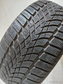 ❄️225/40 R18 Dunlop Zimní pneumatiky