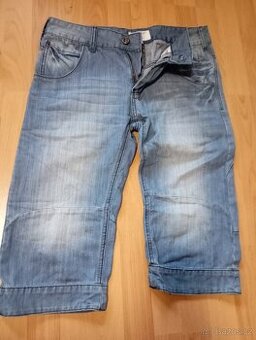 Džíny a džínové kraťasy vel. 32