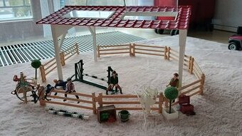 Schleich - Jezdecká škola s jezdci