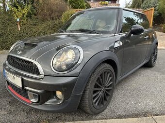 Mini Cooper SD,2013,KŮŽE,VÝHŘE,DIGI,HARMAN,SPORT,ČERNÝ STROP