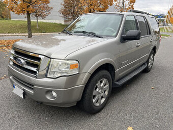 Ford Expedition XLT 5.4 V8, 67 000 km,1.majitel, 7 míst, 4x4