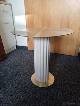 Designový kulatý stolek