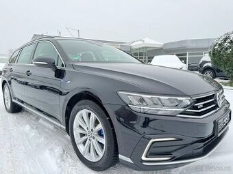 Volkswagen Passat GTE 1,4TSi e-hybrid/tažné/senzory/PHEV/LED