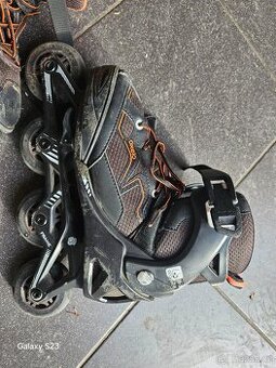 Stavitelné kolečkové  brusle, velikost 35-38