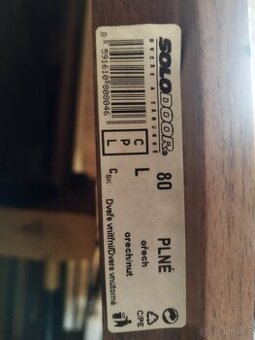 Interiérové plné dveře levé 80 ořech CPL