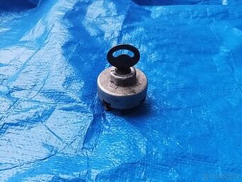 Spínací skříňka s klíčkem PAL - 1