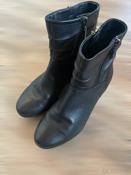 Dámské kožené zimní boty, polokozačky 37,5/ 4,5