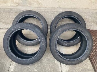 Letní pneu 235/45 R17