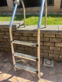 Nerezové bazénové schůdky 3 stupně – pro zapuštěný bazén