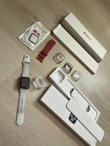 Apple Watch SE 2022 44mm, stříbrné - jako nové