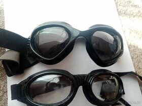 motorkářské doplnky - brýle, helmy, rukavice a pod